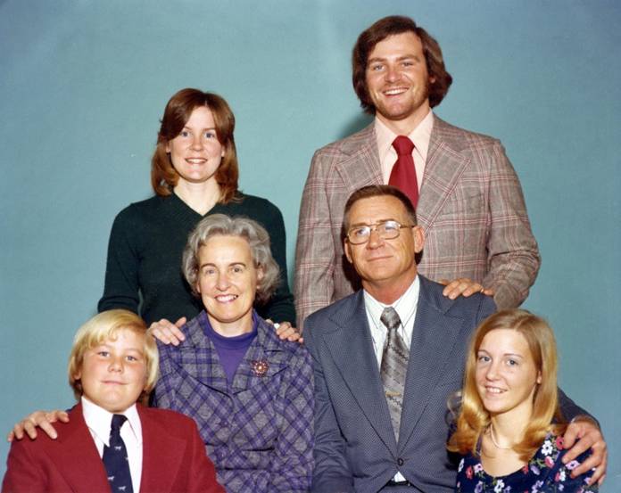 The Leonard Family: Donald, Martha, and their four children, two boys and two girls, pose for a portrait in 1974