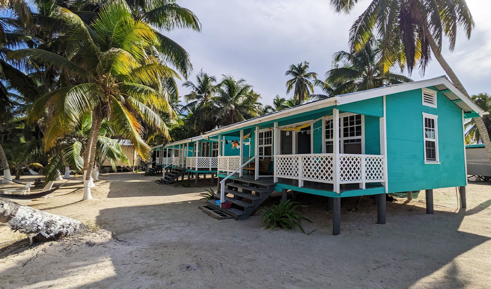 The Windward Lodge: Eco Resort on Tobacco Caye in Belize