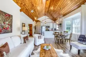 Azalea Suite at Jubilee Suites in Fairhope, AL