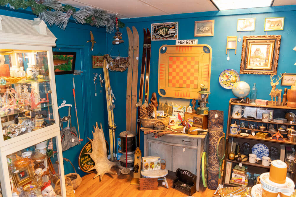 Widdershins Antiques in Norway Maine